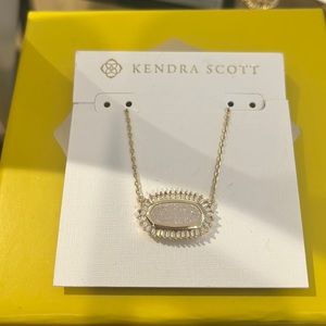 NWT Kendra Scott Elisa Baguette Necklace